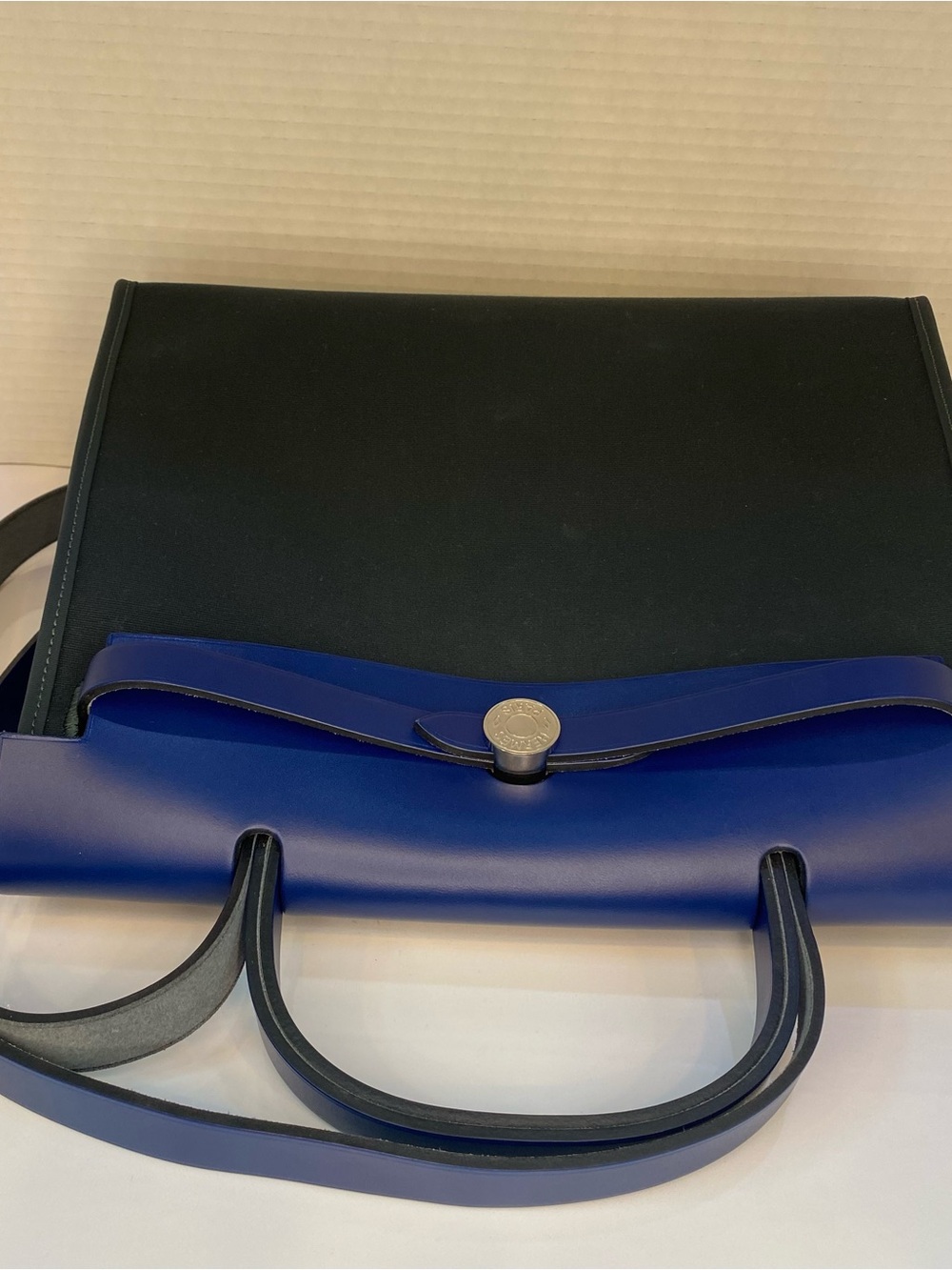 Hermes Herbag Zip 31Electric Blue Leather Turn-Lock Crossbody - Picture 7 of 15